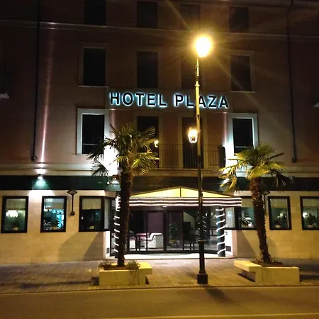 Hotel Plaza-3
