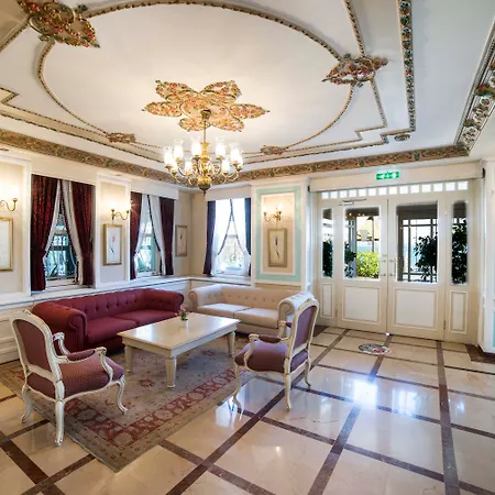 Radisson Hotel Istanbul Sultanahmet-2