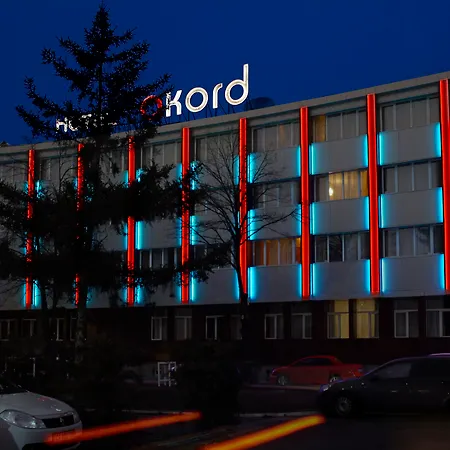 Hotel Akord - Free Parking & Metro Access-2