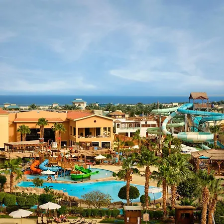 Coral Sea Aqua Club Resort-3