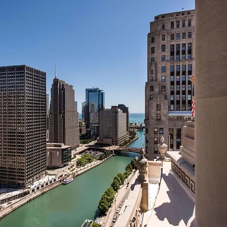 Londonhouse Chicago, Curio Collection By Hilton-2