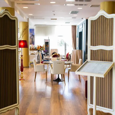 Diplomat Hotel & Spa-3
