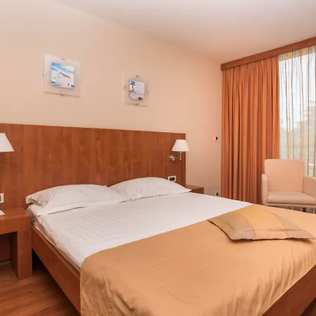 Hotel Umag Plava Laguna-3
