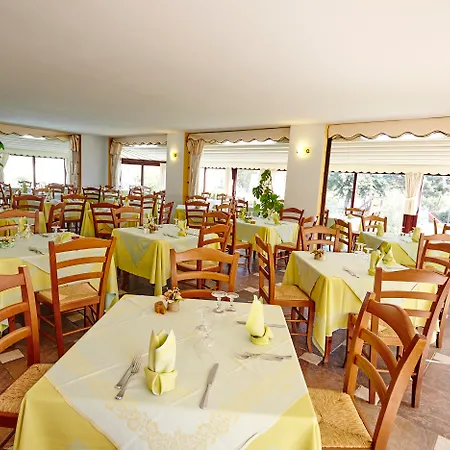Hotel Cala Mirto-3