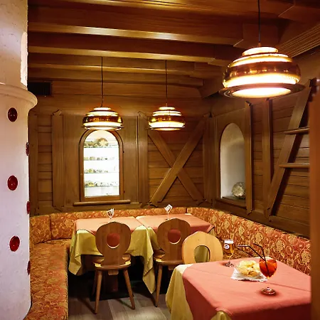 GH Hotel Monzoni-2