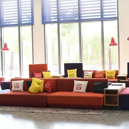 Hampton By Hilton Dubai Al Seef-3