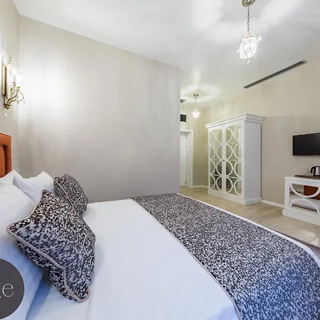 The Mansion Boutique Hotel (Adults Only)-3