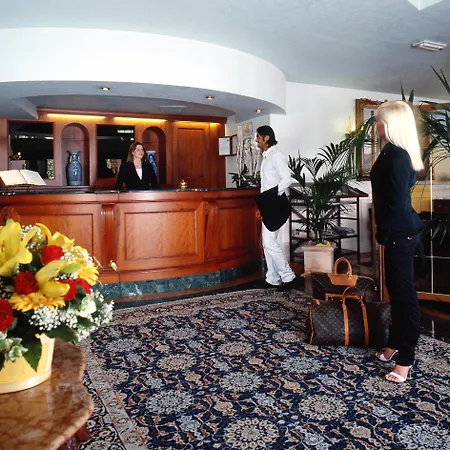 Hotel Savoy Palace-3