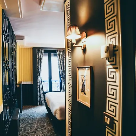 La Mondaine-3