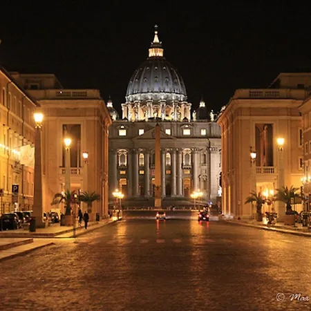 Starry Rome Guest House-3