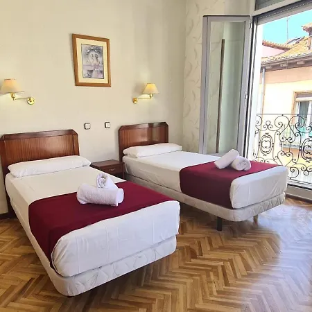 Hostal Sardinero-3