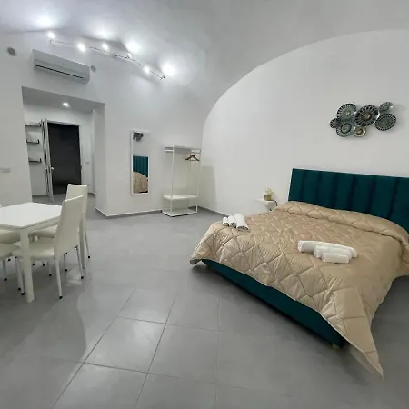 B&B Suite Anfiteatro Pozzuoli-3