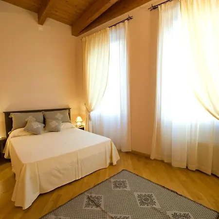 Piazza Azuni 18 Guest House-3