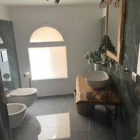 Aurora Luxury Rooms Affittacamere-2