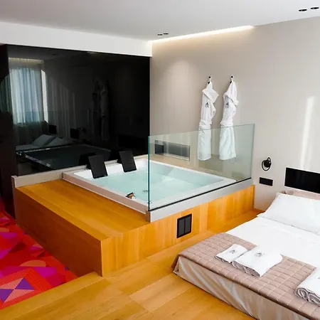 Zoe Luxury Suites-3