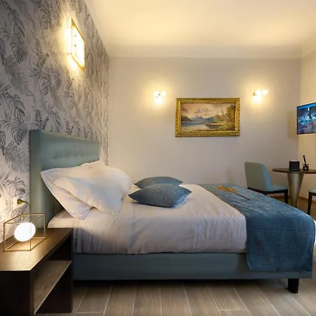 D'Azeglio 62 Luxury Rooms-3