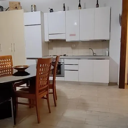 Pisa Central Station Room Rent-3