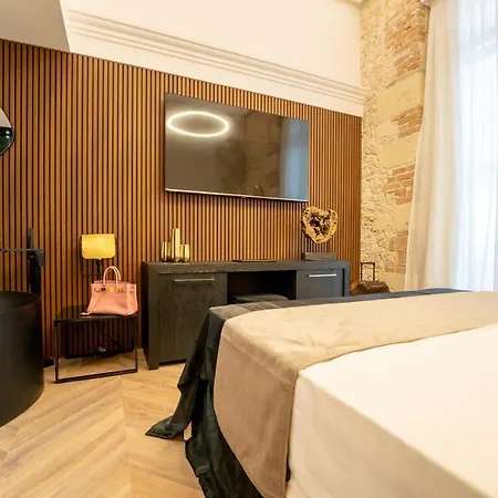 Nero Luxury Suites-2
