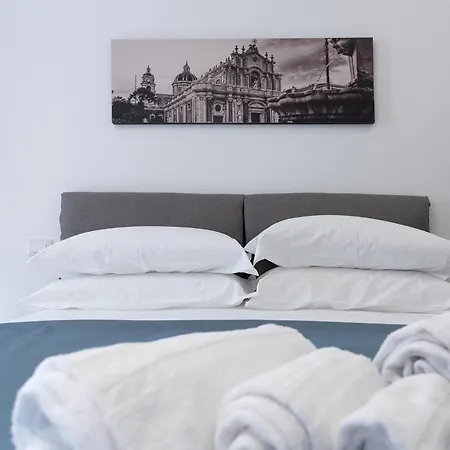 Civicocento Charming Rooms-3