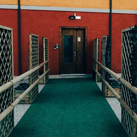 La Villetta Food & Drink Rooms For Rent - No Reception --3