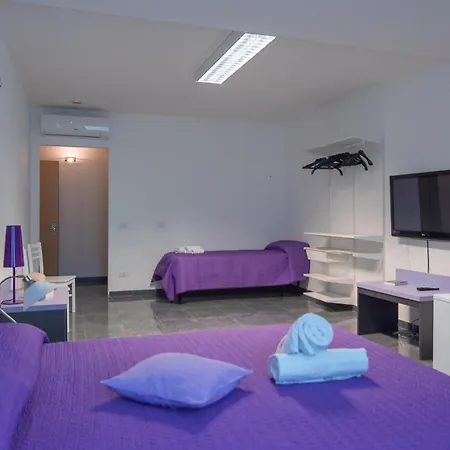 Delta Rooms-3