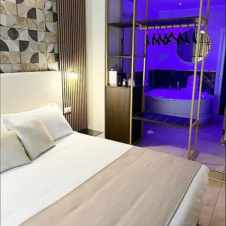 Albadea Suites&Jacuzzi-2