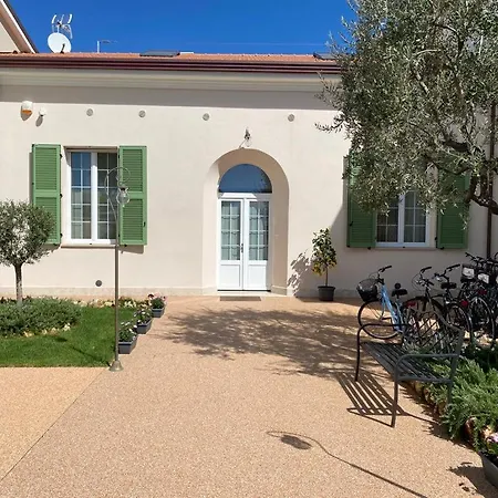 Villino Aliboni - Camere a 2 passi dal mare-2