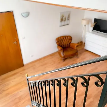 Viale degli Studenti Apartment-3