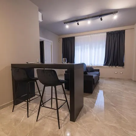 Maximum Exclusive Suite & Spa-2