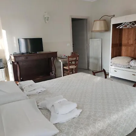 La Casina Del Grillo-2