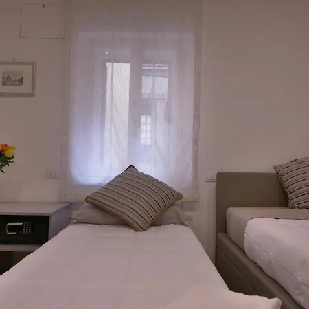 Helmirage Suite Trevi-2