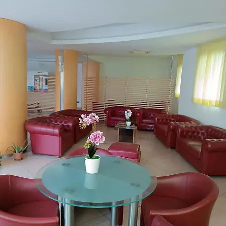 Residence Queen Mary-2