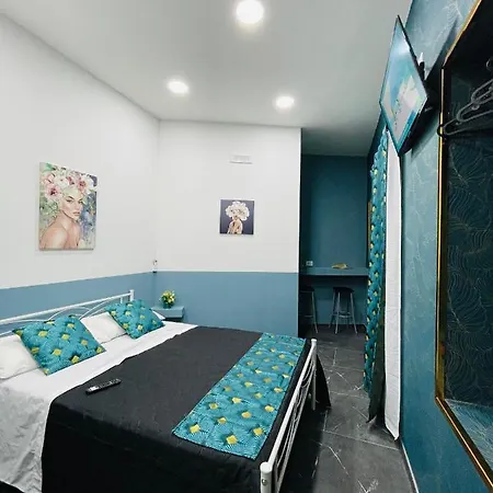 Conny Home-3