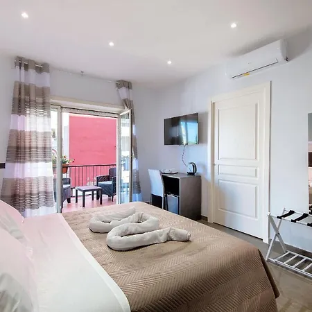 Garibaldi Rooms-2