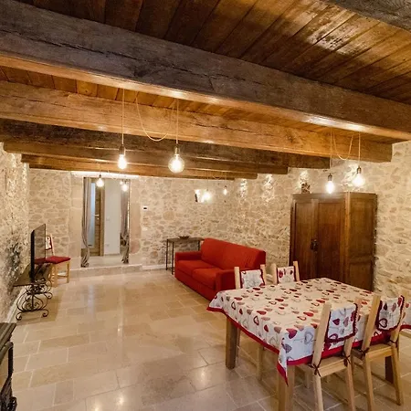Le dimore nel borgo-2