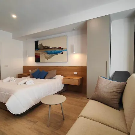 Carducci Art Guesthouse-3