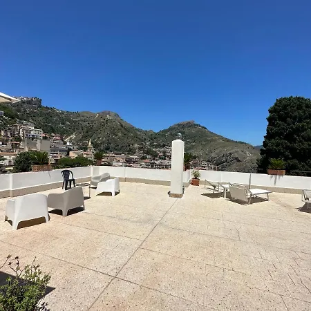 Mira Taormina Rooms-2