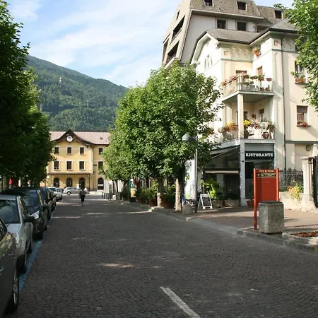 Eco Rooms&Breakfast Tirano-3