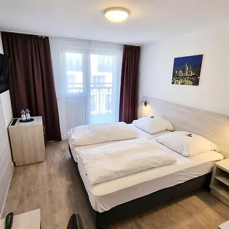 Adler Hotel Frankfurt-3