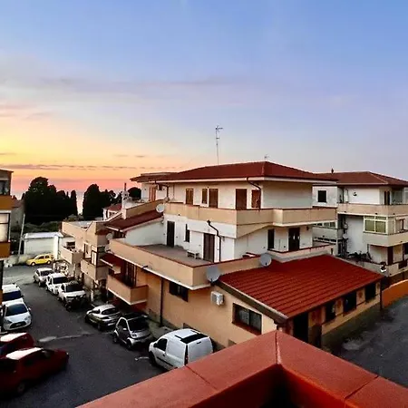 The Queen Tropea-3