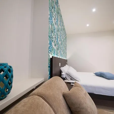 Numisia Guest House-3
