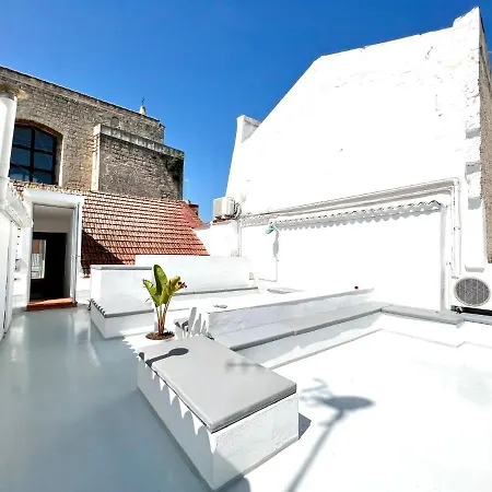 Saint Patrick-Guest House Del 1200-2