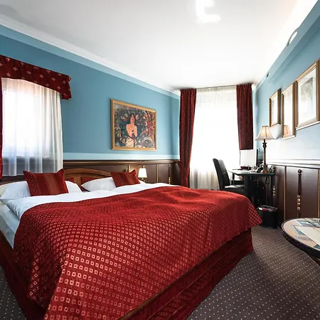 Hotel Hastal Prague Old Town-3
