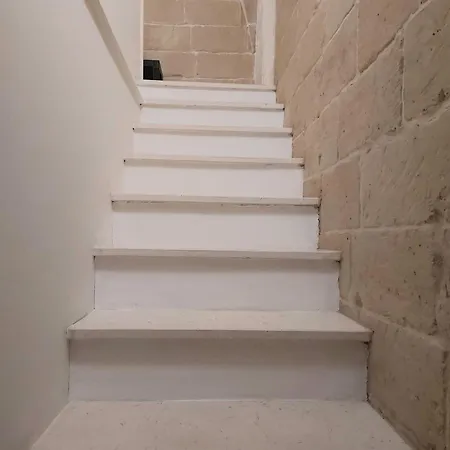 White Suite B&B-2