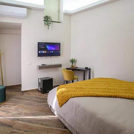 Lustru Apartment-2