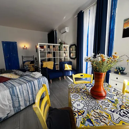 Napoli Da Vivere Suites Giudecca-3