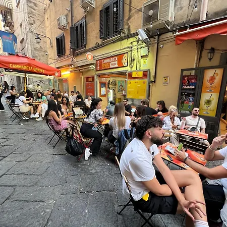 Napoli Vibes Rooms-3