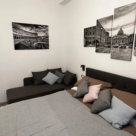 Love4Rome Guest House-2