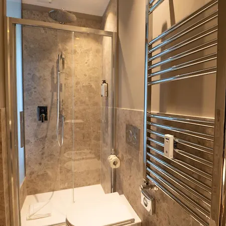 Domus 213 Guest House - Boutique Suites in Auditorium, MAXXI, Villa Borghese, Piazza del Popolo-3