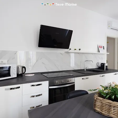 Midtown, Terre Marine-3